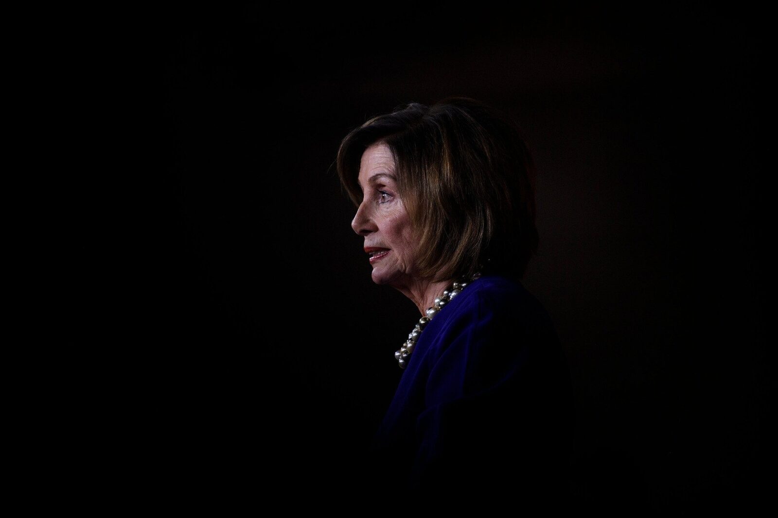 [ad_1] Democrata Nancy Pelosi, o figură marcantă a politicii americane din ultimele patru decenii și prima femeie care a ocupat funcția de lider al Camerei Reprezentanților, și-a anunțat intenția de a se retrage din politică în ianuarie 2027, la finalul mandatului actual, conform informațiilor publicate de o revistă de știri