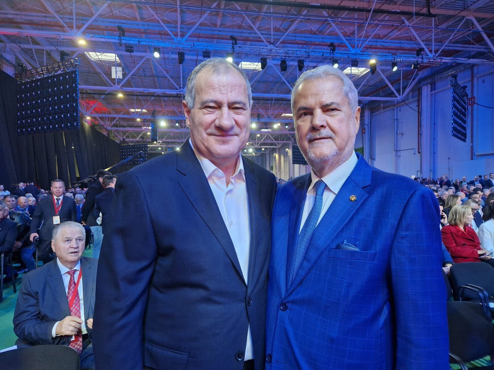 REPORTAJ: La Congresul PSD, „Gică Paris” devine vicepreședinte, Soros exclus, Neacșu zâmbește cu Năstase și Ponta
