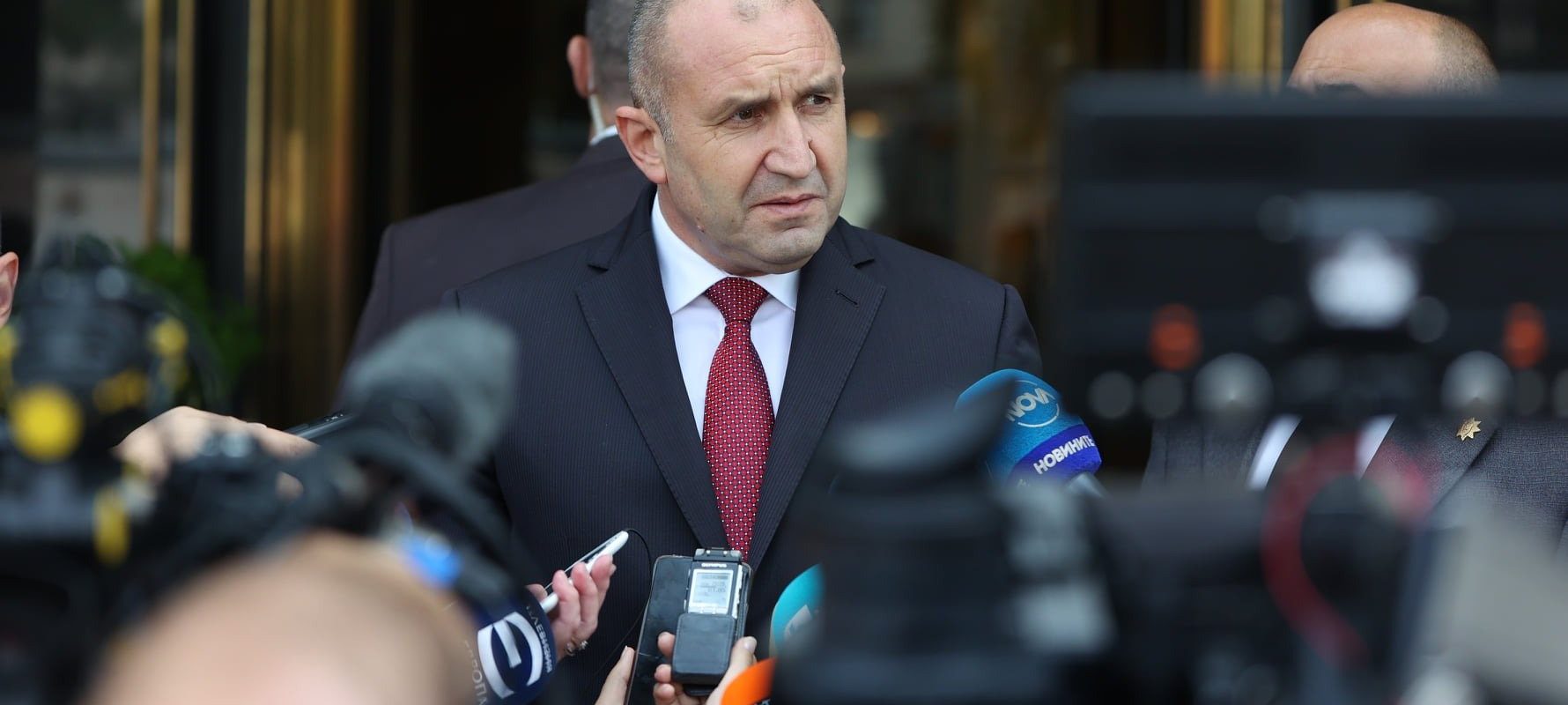 [ad_1] Președintele Bulgariei a declarat că este necesar ca Republica Macedonia de Nord să înceapă o anchetă eficientă și să urmeze o acțiune penală pentru toate atacurile comise împotriva bulgarilor din țară