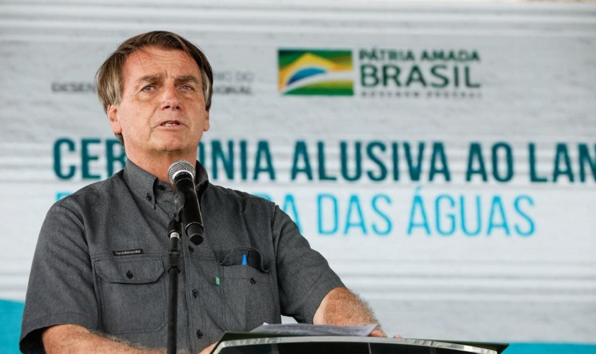[ad_1] Jair Bolsonaro a fost plasat în arest preventiv după ce a încercat să își deschidă brățara electronică de la gleznă, fiind considerat că prezintă un „risc concret de evadare” în timpul perioadei de arest la domiciliu