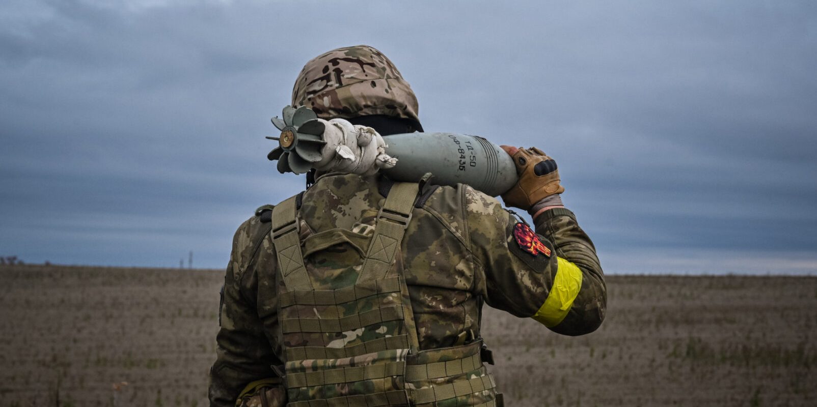 [ad_1] NATO se confruntă cu o criză de explozivi, pe fondul consumului ridicat al stocurilor de TNT pentru bombardamentele asupra Gaza, conform unui nou raport citat de o publicație britanică