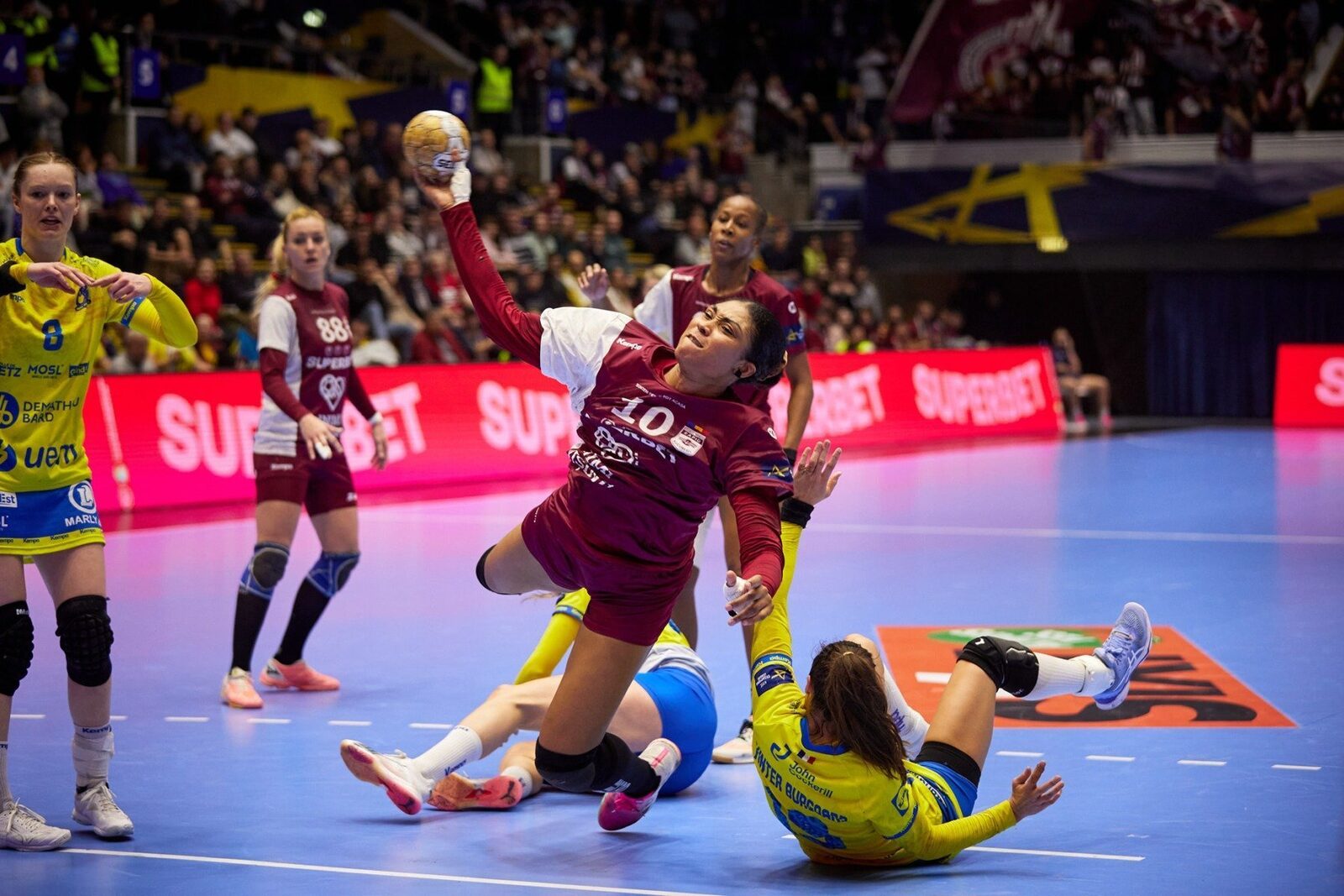 Rapid obține calificarea în faza grupelor Ligii Europene la handbal feminin după ce echipa a revenit după înfrângerea din tur cu HSG Bensheim