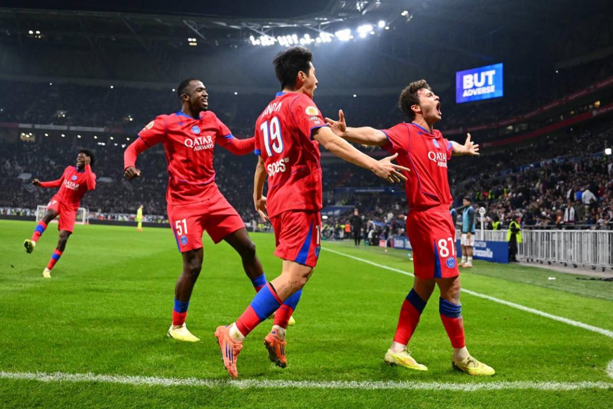Joao Neves aduce victoria PSG-ului în fața lui Lyon în minutele de prelungire într-un meci captivant.
