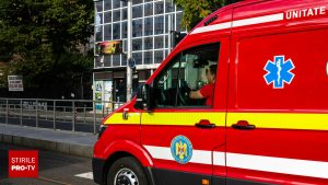 Coliziune gravă în București: patru pietoni răniți în urma unei accidente între două mașini, lângă stație.