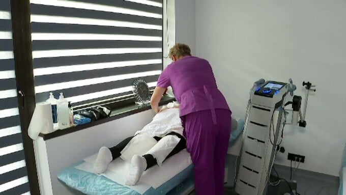 managementul Spitalului Județean de Urgență Ploiești reacționează după un nou incident cu un pacient căzut de pe targă: incidentul nu a avut repercusiuni medicale și personalul a fost convocat în fața comisiei de disciplină