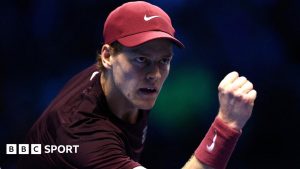 ATP Finals: Jannik Sinner învinge pe Alexander Zverev și avansează în semifinale; Felix Auger-Aliassime îl depășește pe Ben Shelton.