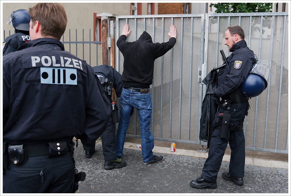 Un bărbat germano-polonez arestat în Germania pentru planificarea unor atentate asupra politicienilor germani, într-un complot descoperit pe darknet