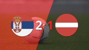Serbia își răstoarnă soarta și învinge Letonia cu 2-1.