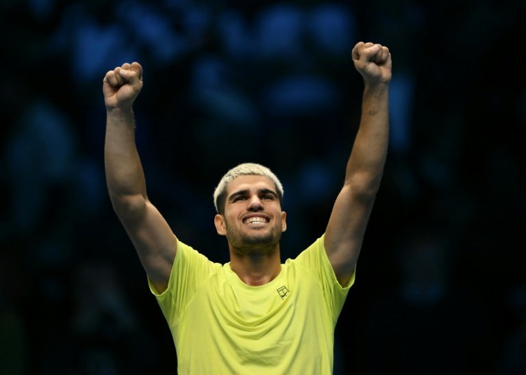 Alcaraz depășește un Fritz combativ și aproape atinge semifinalele Masters-ului.