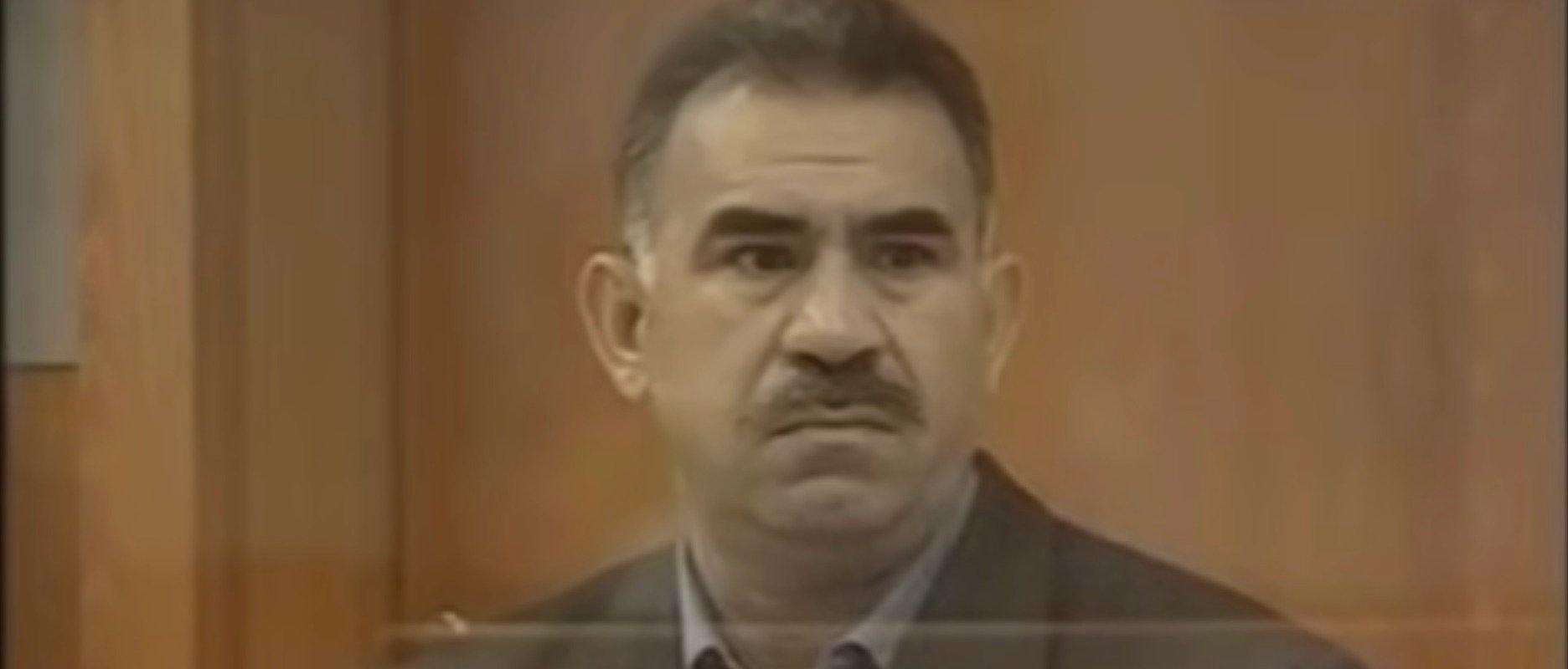 Mii de kurzi din vestul Germaniei organizează proteste pentru eliberarea liderului PKK, Abdullah Ocalan, aflat în închisoare în Turcia
