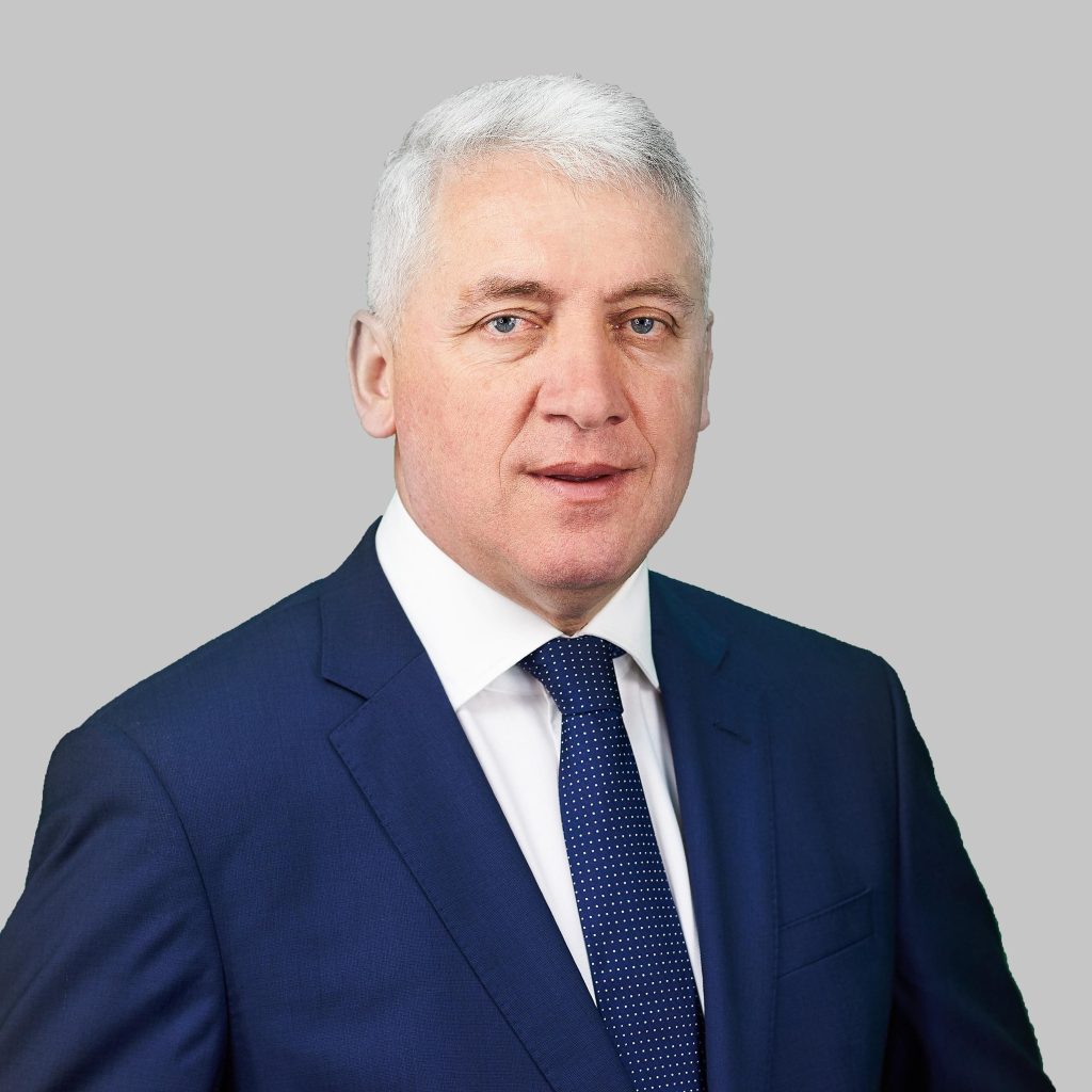 Adrian Țuțuianu a depus actele de candidatură pentru postul de