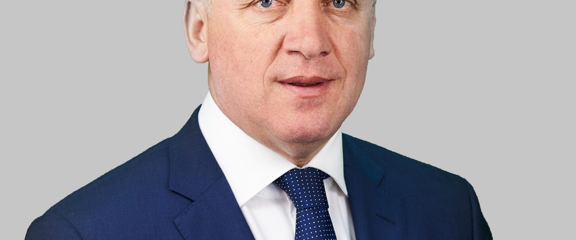 Adrian Țuțuianu a depus actele de candidatură pentru postul de