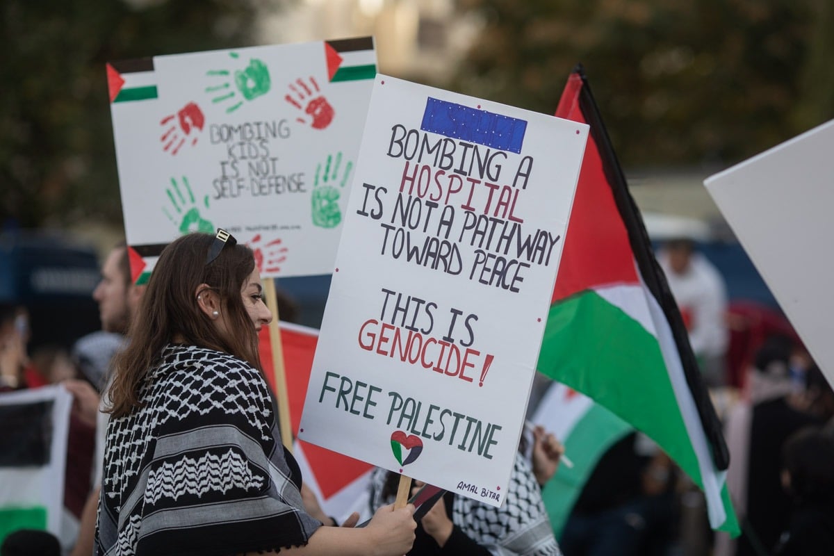 [ad_1] Un tribunal din Germania a decis că protestatarii pro-palestinieni au dreptul legal de a pune sub semnul întrebării existența Israelului