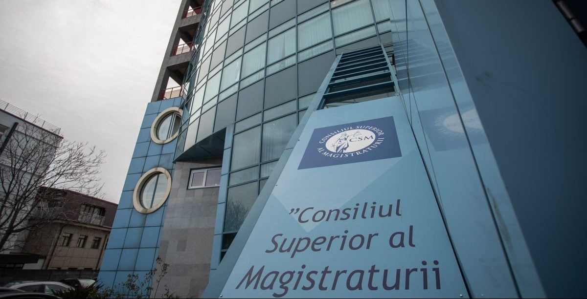 Kelemen Hunor avertizează că, dacă CSM întârzie avizul pe legea pensiilor magistraților și Guvernul nu va putea respecta termenul de 28 noiembrie din Planul Național de Redresare și Reziliență, nu există soluții, fiind nevoit să aștepte dacă procesul durează până la 30 de zile