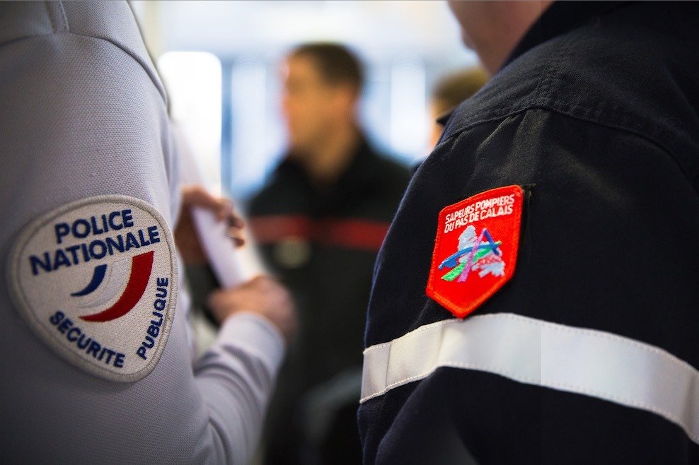 [ad_1] Echipele France Télévisions, situate în al XV-lea arondisment din Paris, au fost evacuate sâmbătă seara după ce autoritățile au emis o avertizare de bombă