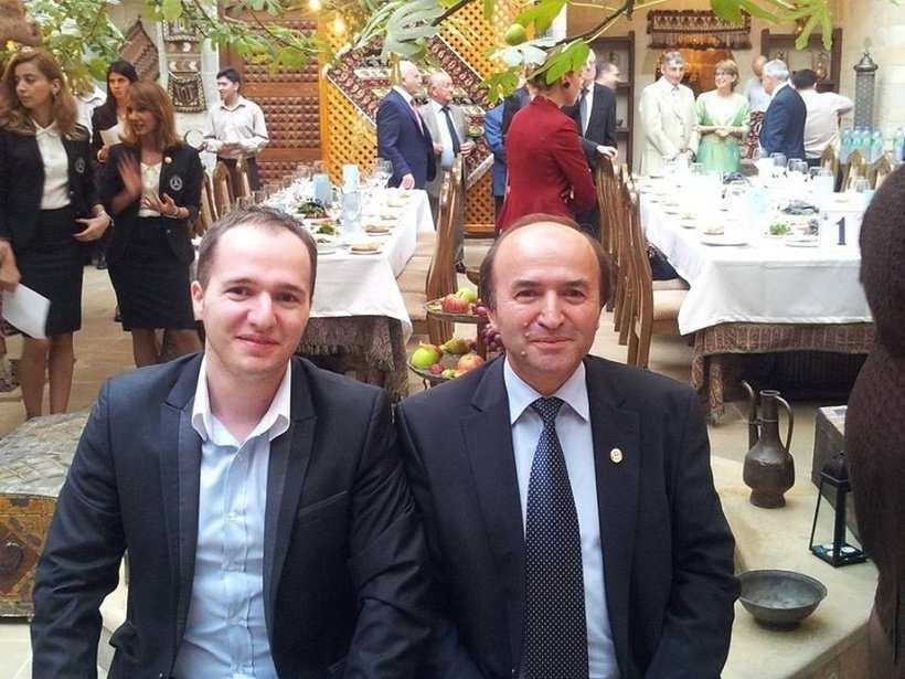 Fiul lui Tudorel Toader, denunțat de studente pentru avansuri intime. „Dar de ce să dai bani la terapie? Soluția este să faci sex cu mine”