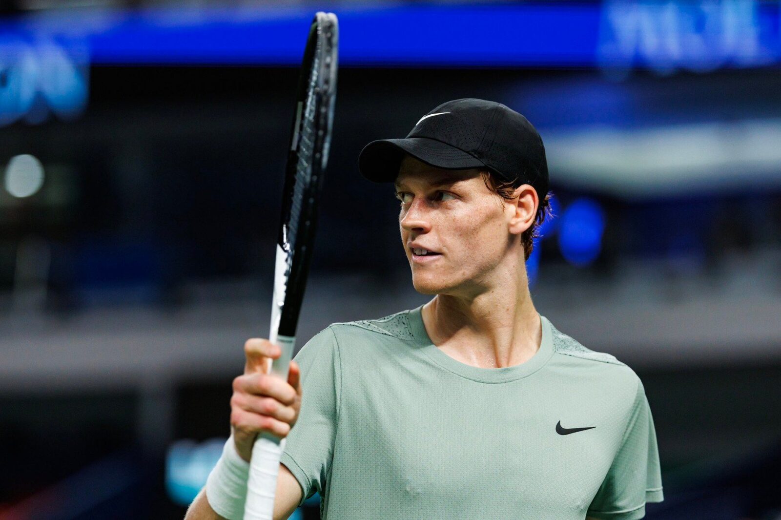 Turneul Campionilor: Pentru al treilea an la rând, Jannik Sinner se califică în ultimul act, după o victorie în două seturi asupra lui Alex De Minaur