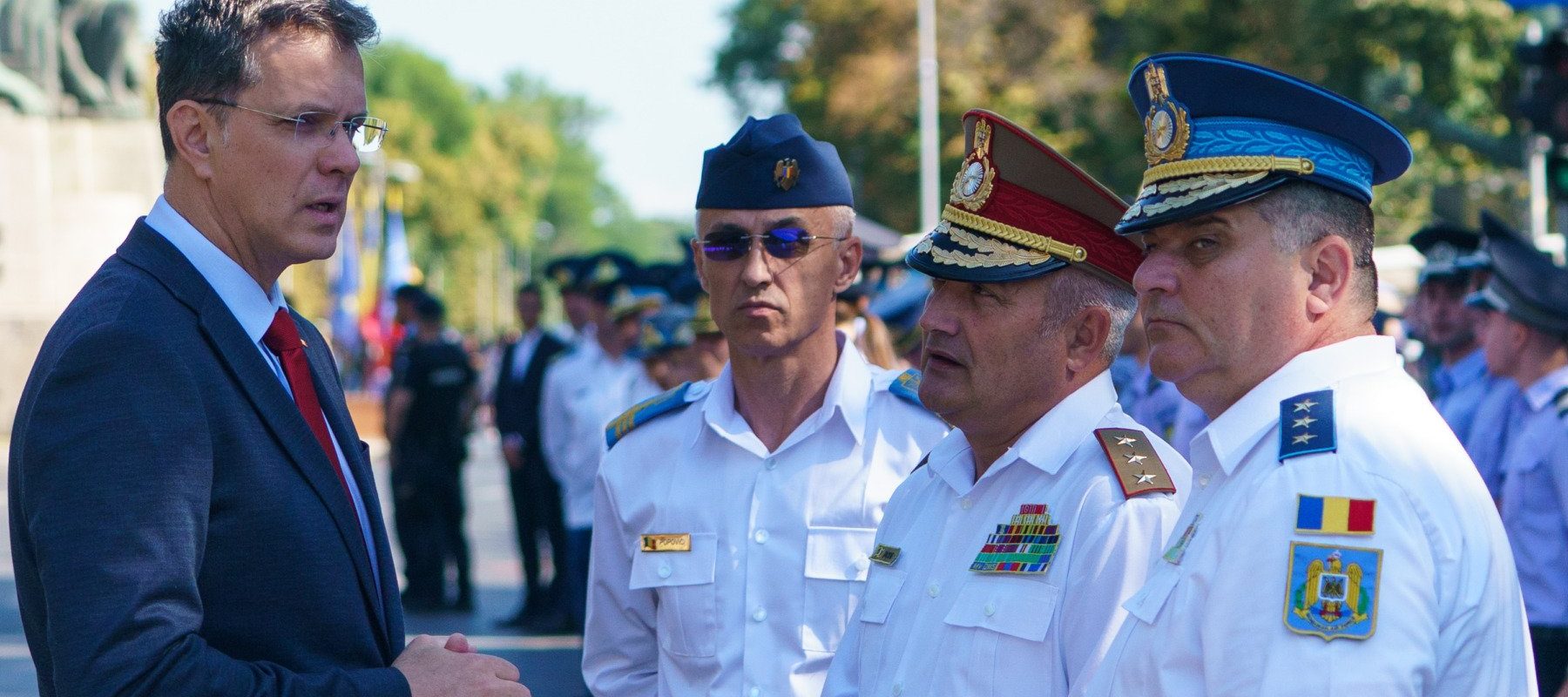 [ad_1] Ministrul Apărării, Ionuţ Moşteanu, afirmă că Noua Strategie Naţională de Apărare se concentrează pe cetăţean, siguranţă şi modernizarea statului român