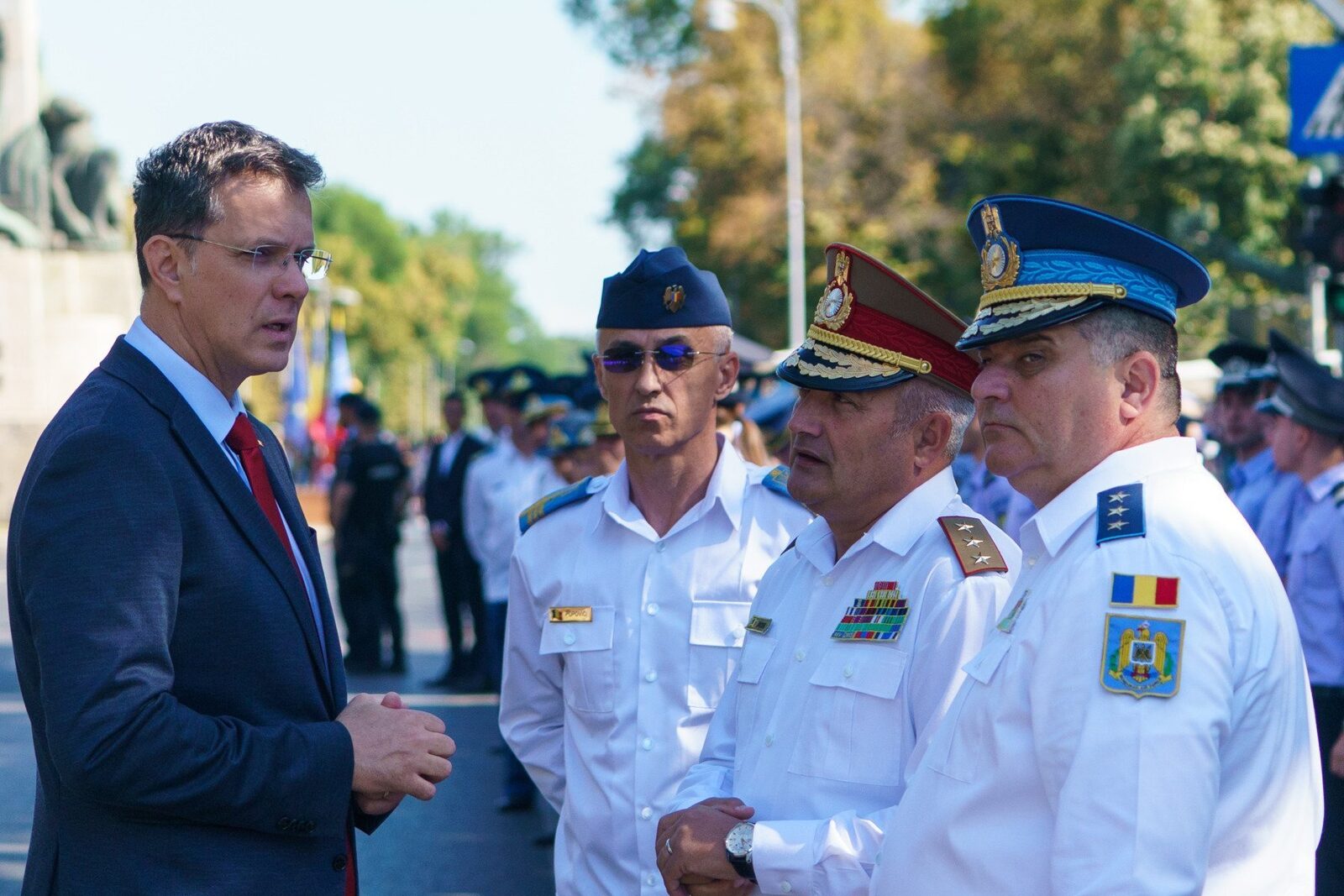[ad_1] Ministrul Apărării, Ionuţ Moşteanu, afirmă că Noua Strategie Naţională de Apărare se concentrează pe cetăţean, siguranţă şi modernizarea statului român