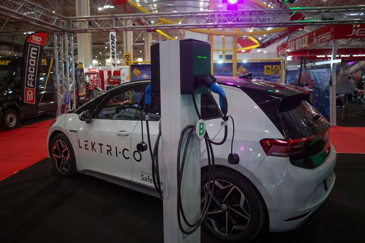 Germania se pregătește să relanseze sprijinul financiar pentru familiile cu venituri modeste și medii în achiziționarea de autovehicule electrice, cu o sumă de bază de 3000 de euro, majorată suplimentar pentru fiecare copil