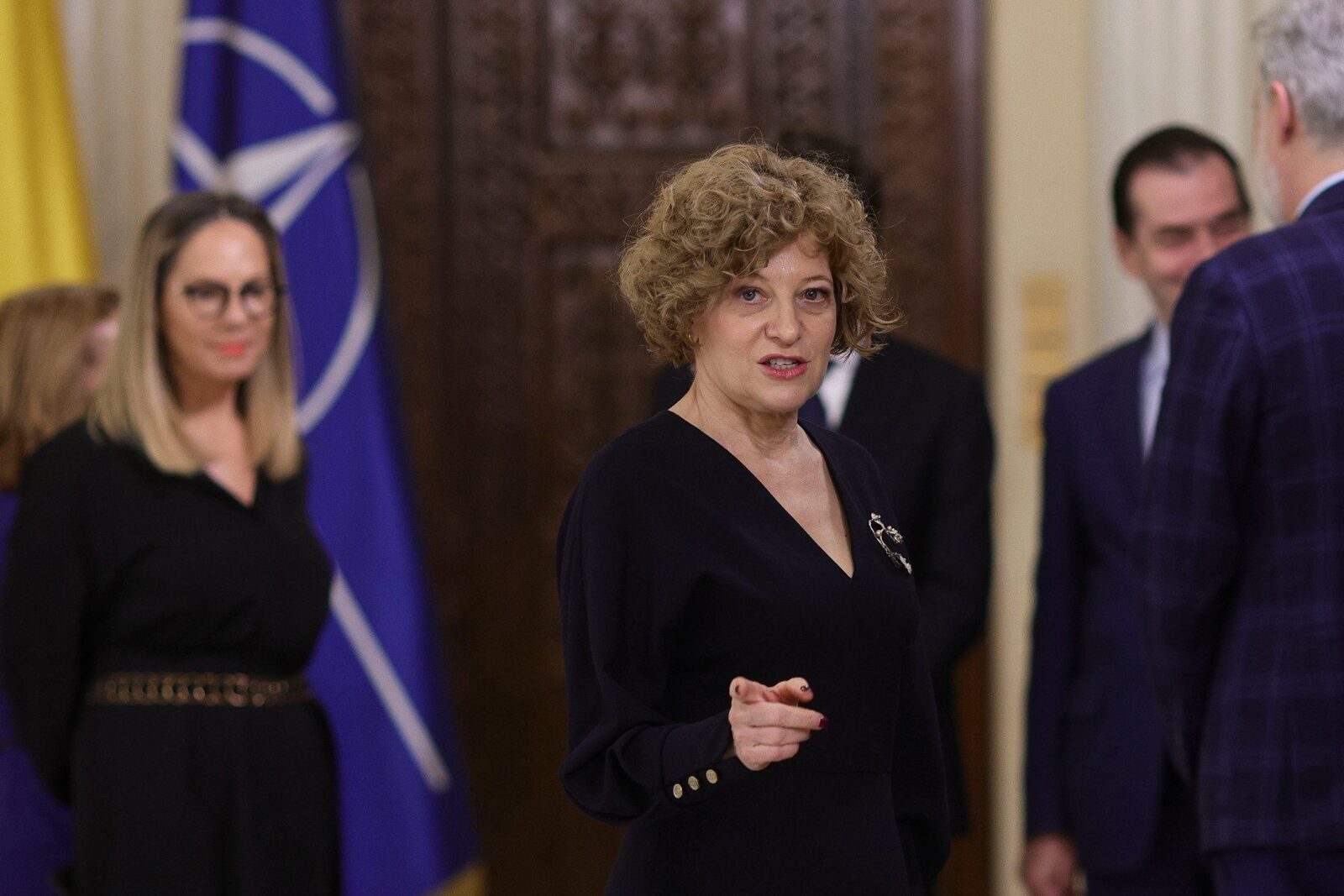 Vicepremierul Oana Gheorghiu neagă implicarea financiară a organizației „Dăruiește viață” în campanii împotriva suveranității.