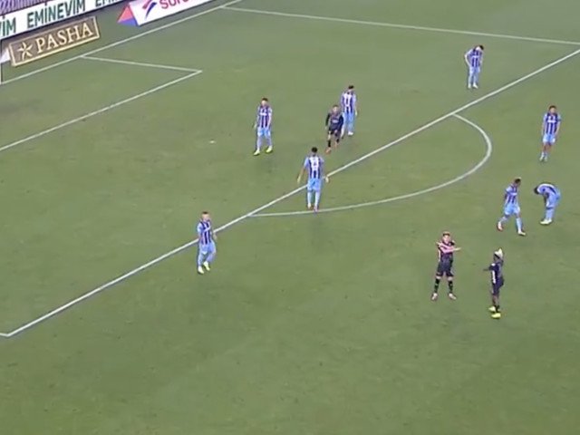 Ianis Hagi a făcut același gest de trei ori, după golul de generic marcat în Turcia