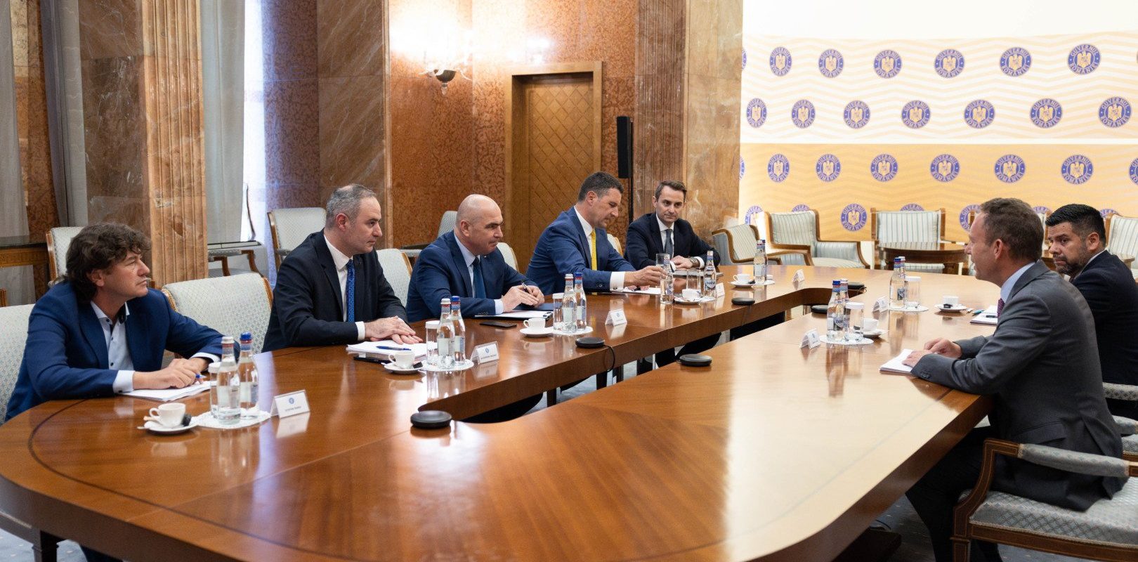 Discuția despre instrumentul SAFE pentru întărirea industriei europene de apărare pe ordinea de zi a ședinței de guvern de joi