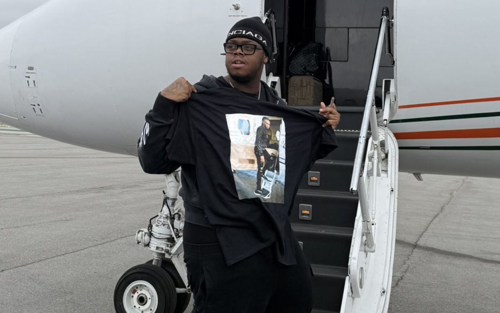 Incident la concertul lui Playboi Carti: Cuffem, streamer, ar fi avut capul „tăiat” după o cădere.