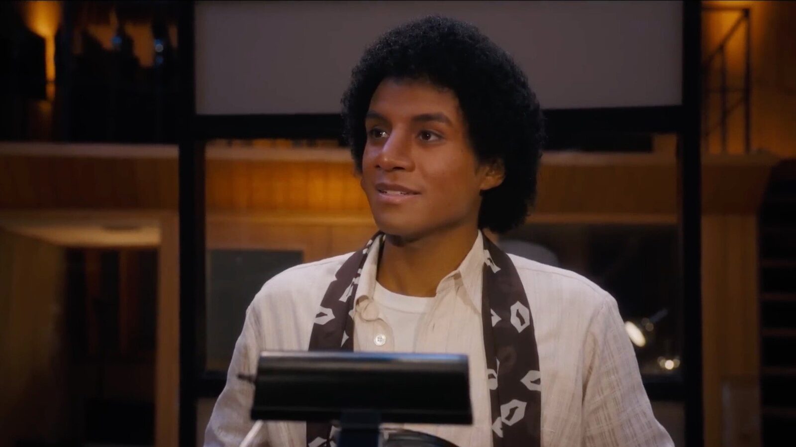 Primul trailer al procesului cinematografic controversat dedicat vieții lui Michael Jackson, publicat pe internet / Nepotul artistului, Jaafar Jackson, interpretează personajul principali într-o producție ce promite să-i ofere o imagine mai umană, dar nealterată