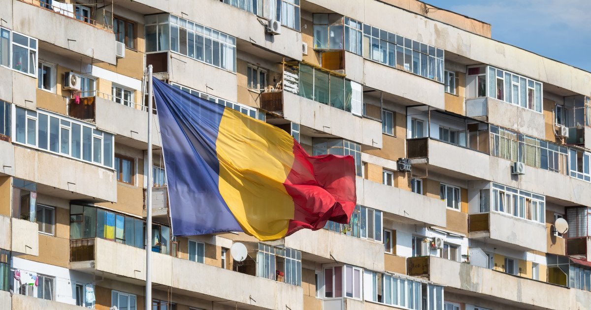 [ad_1] Parlamentul a adoptat recent legea cunoscută sub denumirea de „legea Nordis”, care vizează protejarea cumpărătorilor de imobile prin limitarea avansurilor pe care dezvoltatorii imobiliari le pot solicita înainte de finalizarea construcțiilor