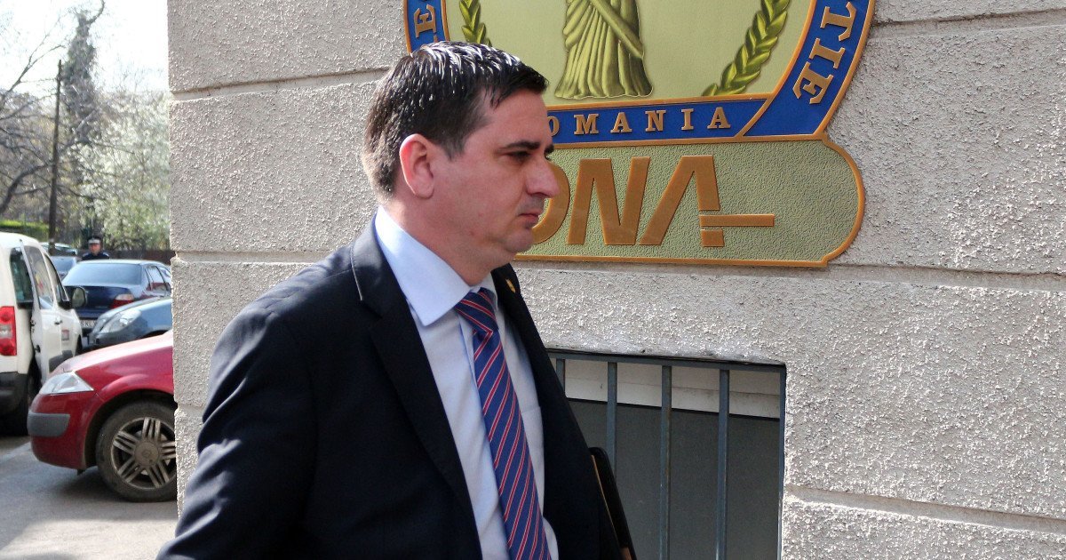 Marius Isăilă, reținut de DNA pentru cumpărare de influență. Fostul senator PSD ar fi promis 1 milion de euro pentru ministrul Apărării