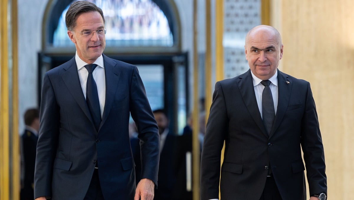 Discuție între Bolojan și Rutte: secretarul general a confirmat că apărarea colectivă conform articolului 5 al NATO, împreună cu prezența trupelor aliate și inițiativele de consolidare a flancului estic, sunt esențiale pentru protejarea României