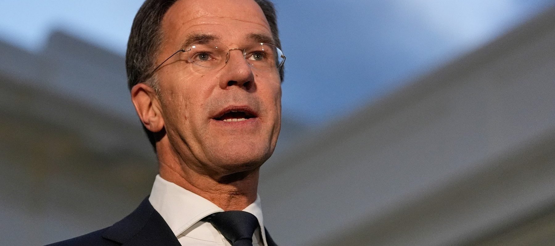 Mark Rutte: România alocă peste 2% din buget pentru apărare, cu obiectivul de a ajunge la 3,5% până în 2030 / România contribuie la NATO, iar alianța răspunde prin investiții în țară