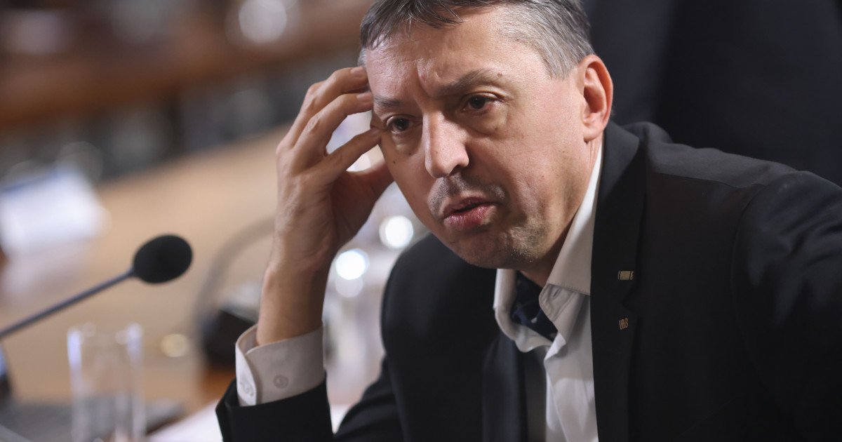 Ministrul Educației vrea ca bursele studenților să fie „completate” din fonduri europene