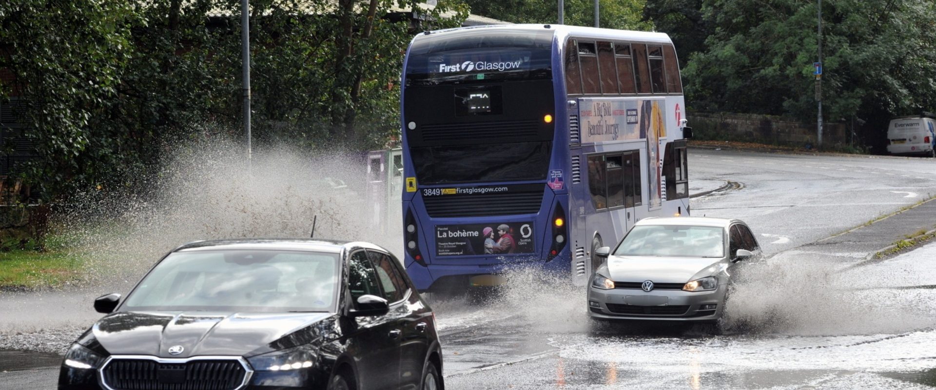 Scoția va fi lovită de 14 ore de ploi torențiale și inundații, avertizare în Glasgow și zona centrală.