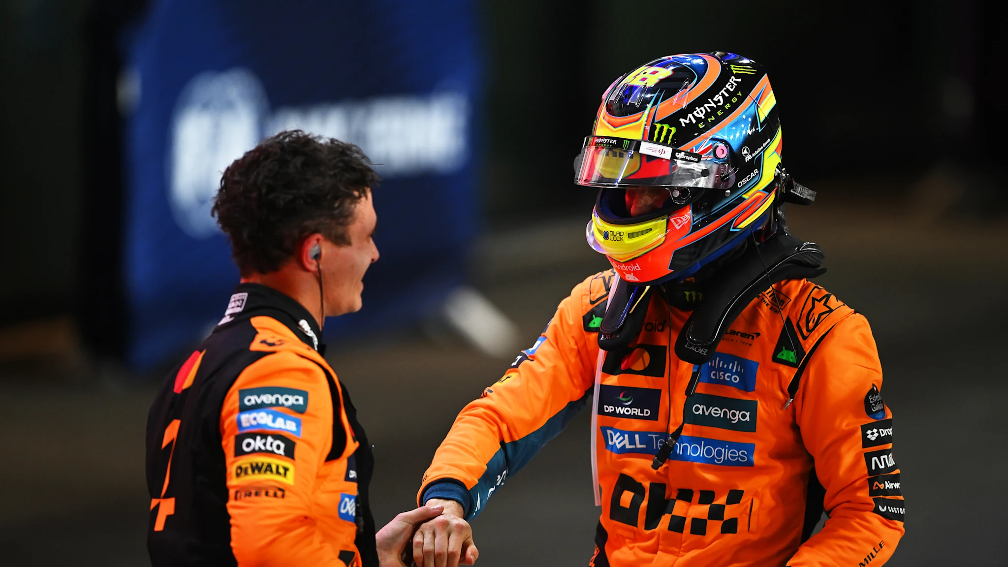Oscar Piastri obține o victorie clară în Sprintul din Qatar, devansându-i pe George Russell și Lando Norris.