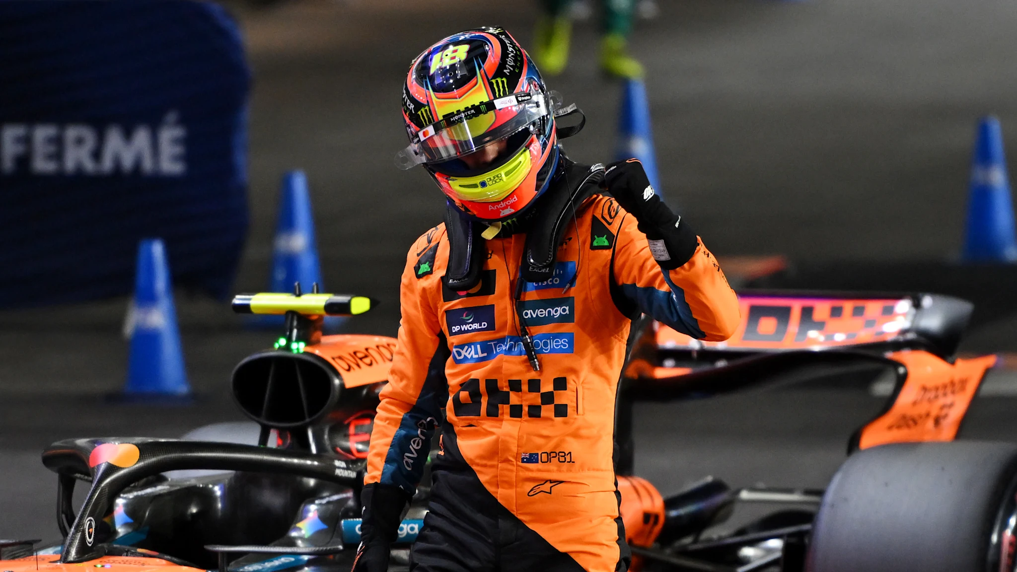 Oscar Piastri obține pole-ul esențial la Marele Premiu al Qatarului, urmat de Norris și Verstappen.