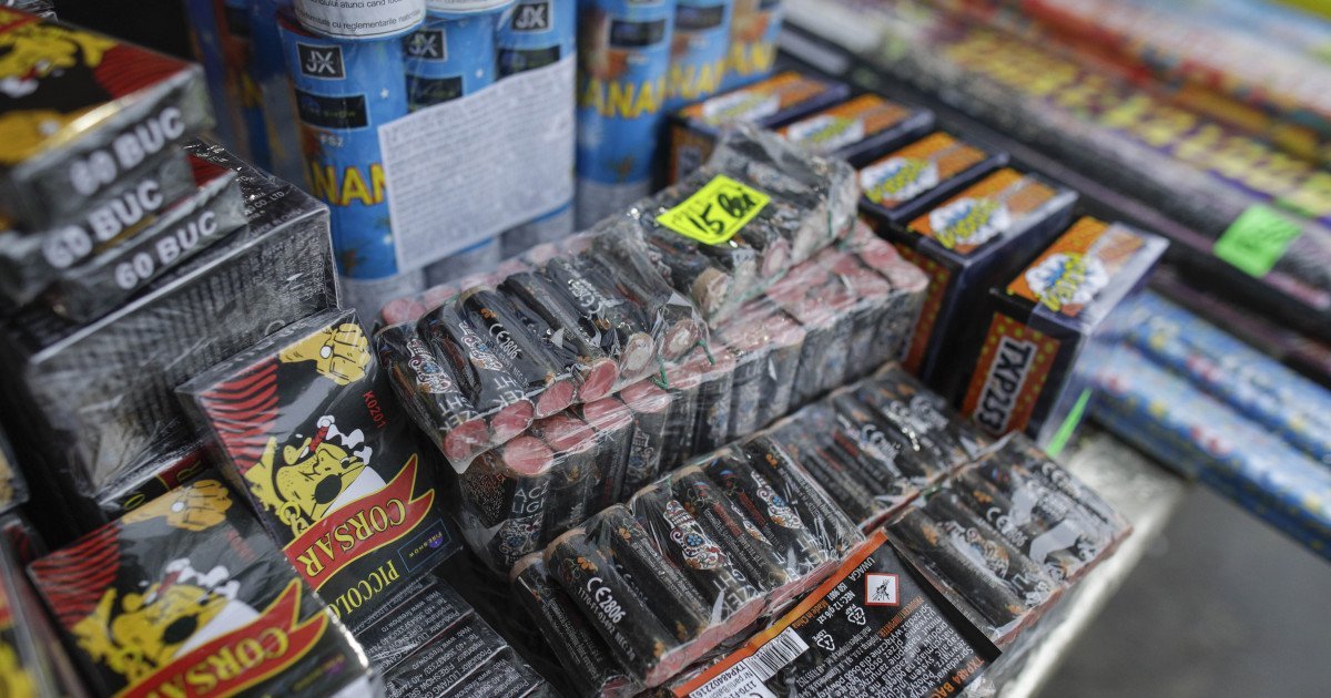 Utilizatorii de petarde se expun unor amenzi de până la 7.500 de lei și posibil condamnări la închisoare. Care sunt excepțiile de la aceste penalizări?