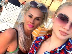 Imaginile cu Sabrina Voinea și mama sa au fost preluate de presa internațională! Ce denumiri le-au dat sârbi?