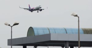 Companii aeriene afectate de rechemarea urgentă a peste 6.000 de avioane Airbus A320, inclusiv 6 din România.