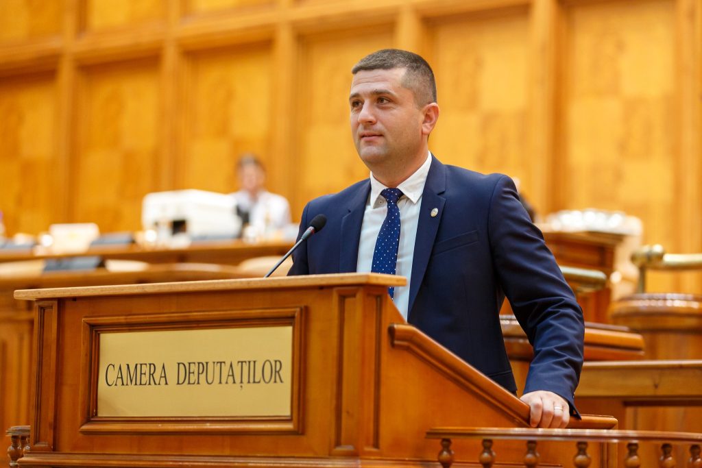 Radu Miruţă a preluat funcţia de interimar la Ministerul Apărării;