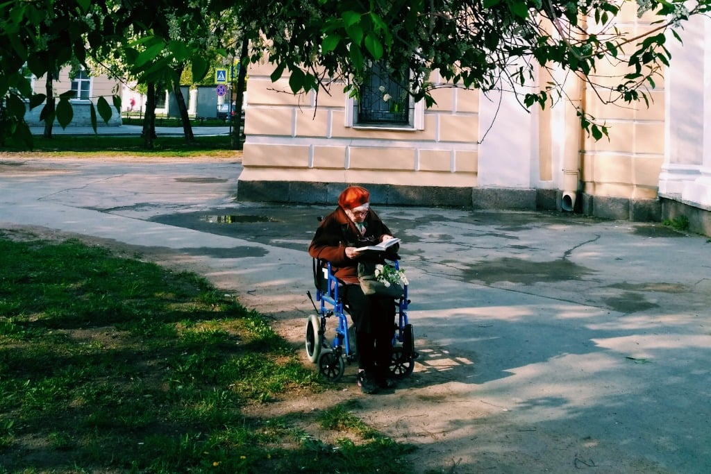 [ad_1] Ministrul Muncii, Petre Florin Manole, a declarat joi că în centrele sociale au fost descoperite probleme grave, care nu pot fi tolerate