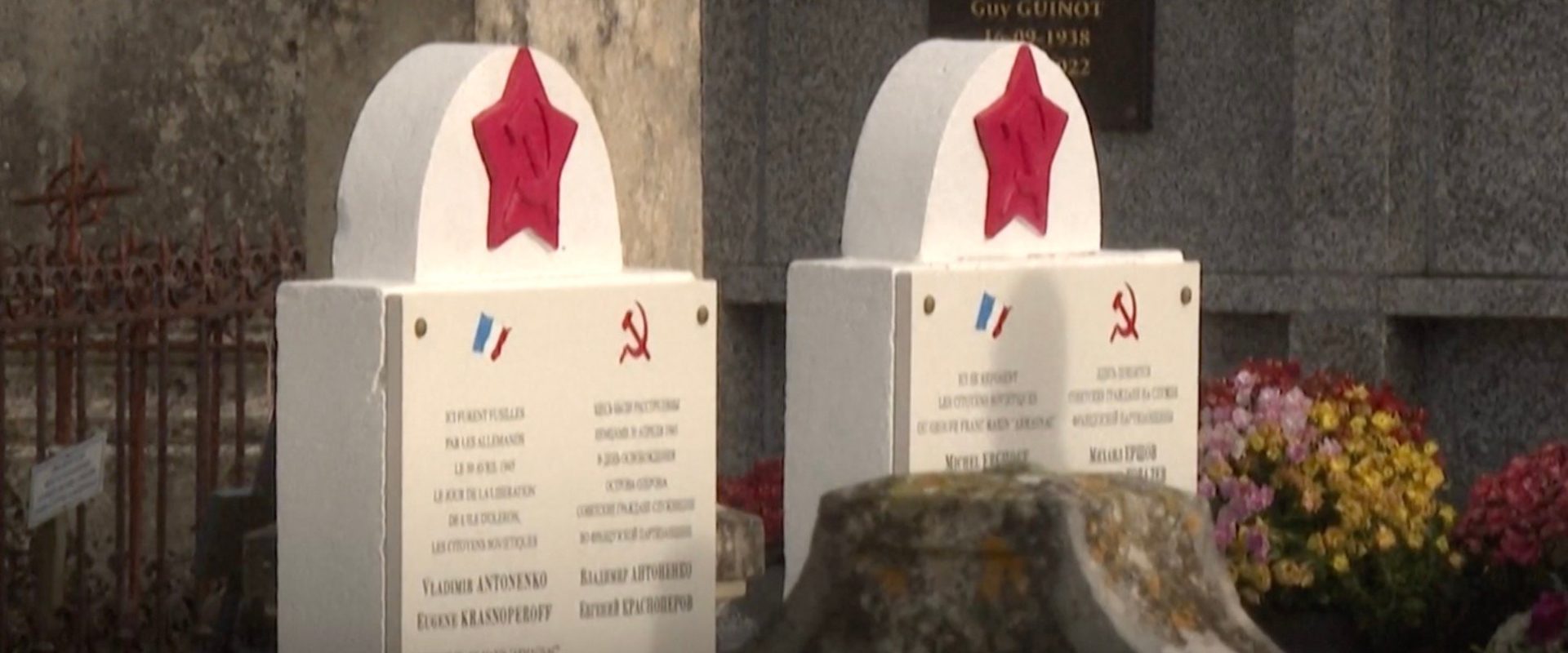 [ad_1] Vizita ambasadorului Rusiei în Franța, desfășurată luni la un cimitir din zona de vest a țării, a stârnit supărarea unor refugiați ucraineni