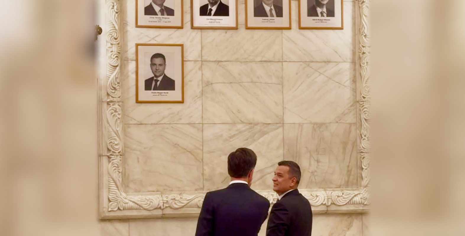 FOTO/VIDEO Șeful NATO, discuții cu oficialii români la Parlament. Ce l-a întrebat pe Sorin Grindeanu când a văzut fotografia lui Marcel Ciolacu