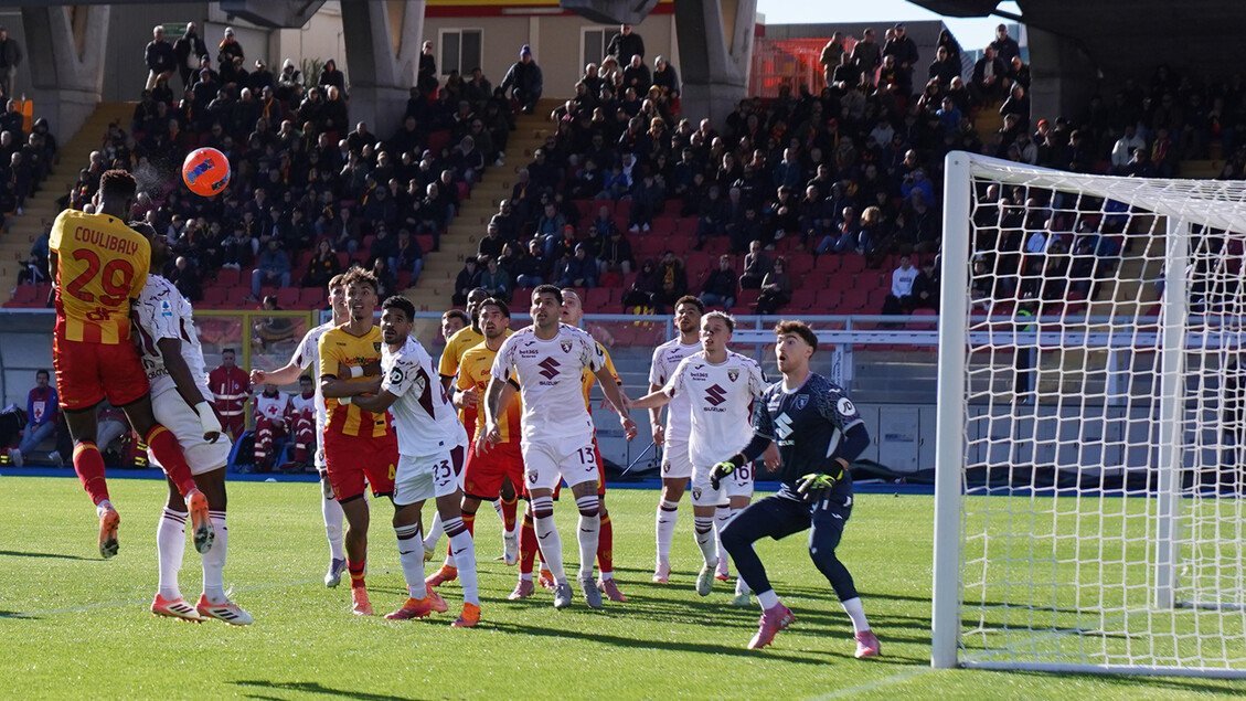 Serie A: in campo Lecce-Torino 2-0 DIRETTA - Calcio
