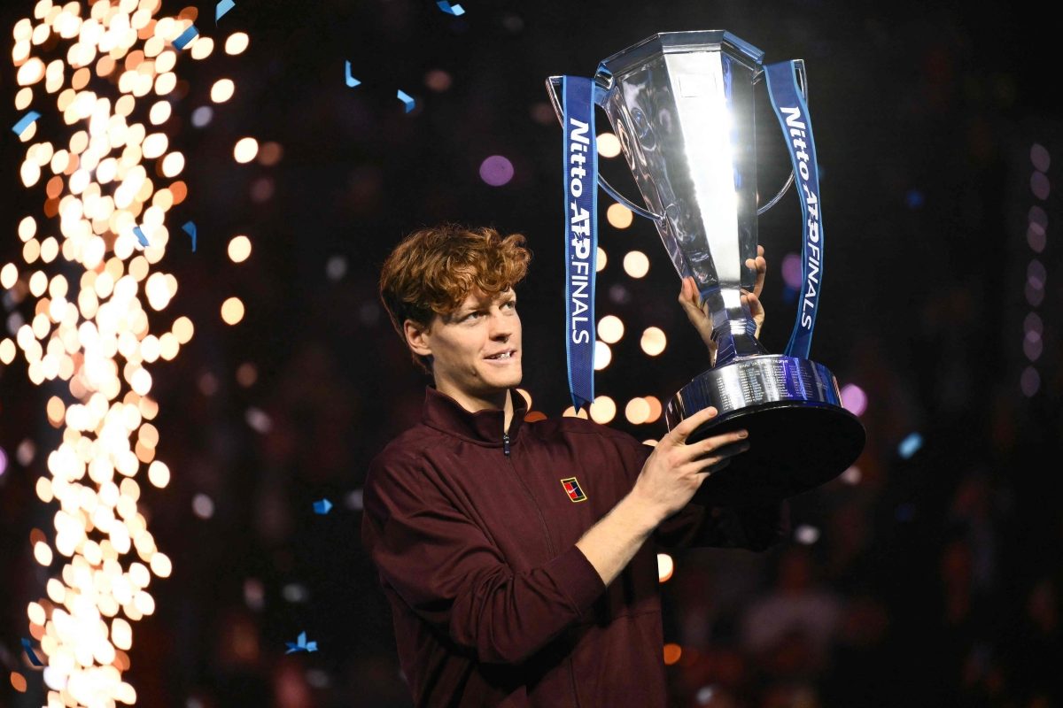 Sinner-Alcaraz la finale delle Atp Finals di Torino, diretta: 7-6, 7-5 Jannik vince in due set lottati e difende il titolo dell'anno scorso