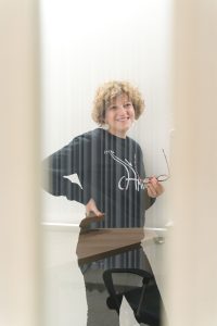 Grindeanu: Nu pun la îndoială eforturile Oanei Gheorghiu în calitate de membru într-un ONG, totuși, asta nu o face eligibilă pentru posto de vicepremier.