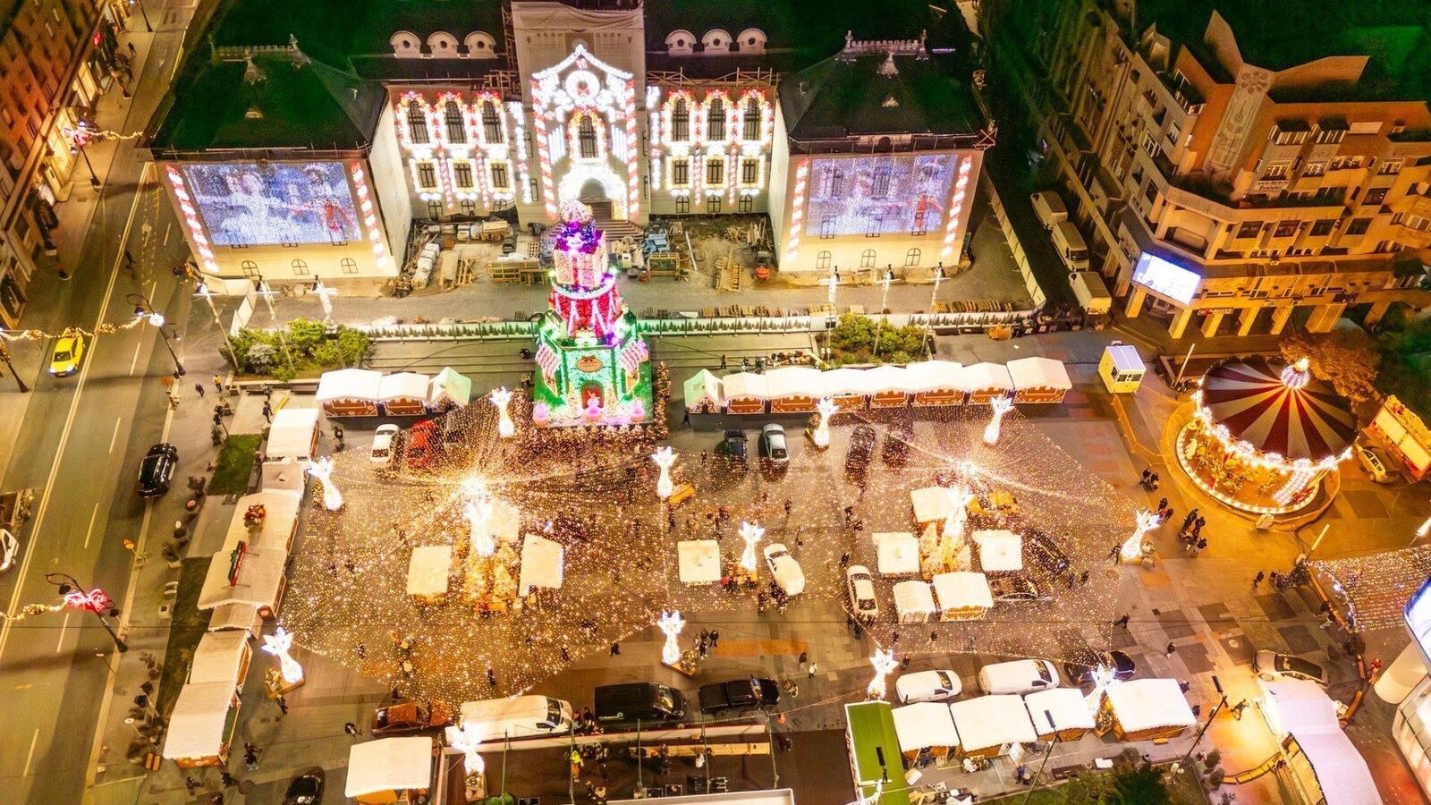 Prețurile și particularitățile Târgului de Crăciun din Craiova, inaugurat vineri: iluzii de zăpadă artificiale, luminile stroboscopice și milioane de becuri într-un decor magic inspirat de „Spărgătorul de Nuci” / Lia Olguța Vasilescu menționează că evenimentul aproape a fost anulat