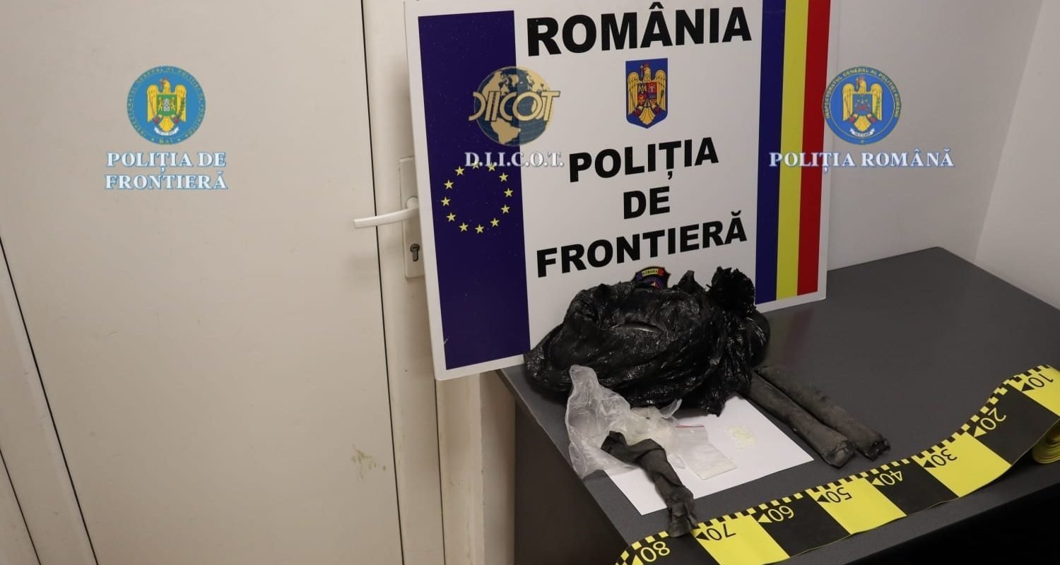 [ad_1] Un bărbat în vârstă de 61 de ani, cetățean bulgar, a fost arestat miercuri, 5 noiembrie, de către procurorii DIICOT Craiova, fiind acuzat de trafic internațional și intern de droguri de mare risc