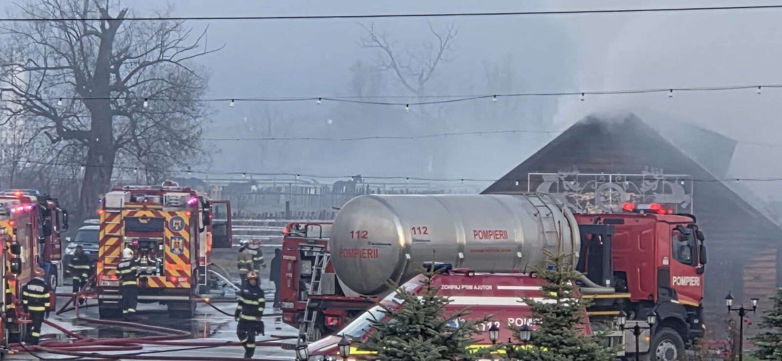 [ad_1] Un incendiu a izbucnit duminică dimineața la mansarda unei pensiuni din Gura Humorului